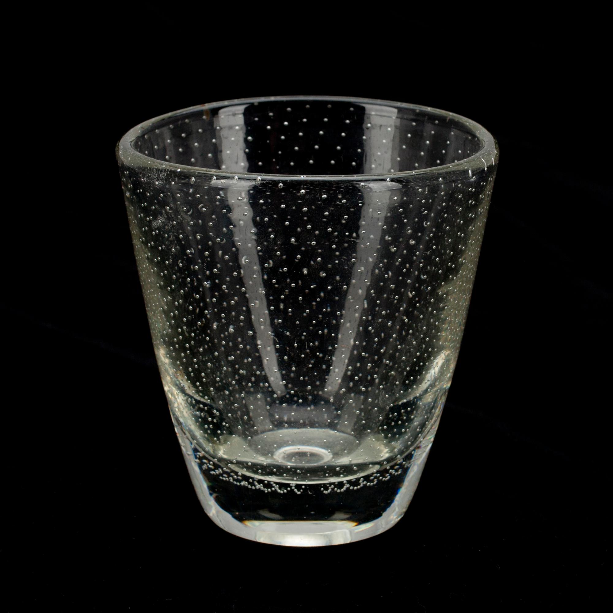 VAS, glas, signerad G. Nyman, Nuutajärvi. 1940-talets slut.