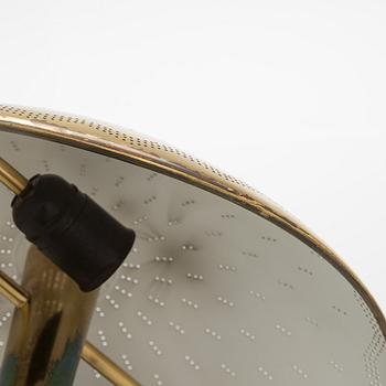 Paavo Tynell, pöytävalaisinpari, malli 5061, Idman 1900-luvun puoliväli.