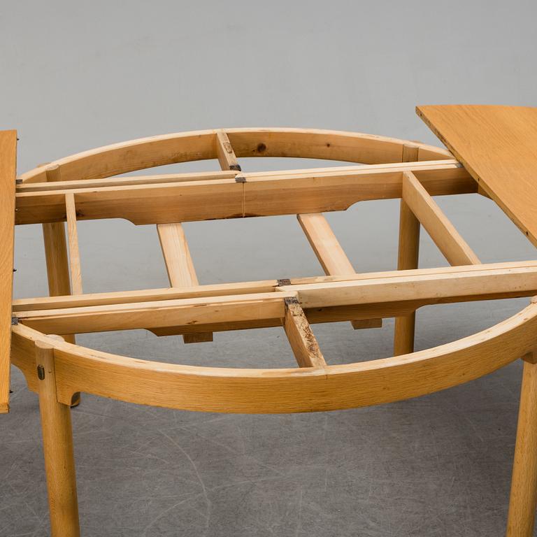 A 'Öresund' oak veneered dining table by Børge Mogensen, Karl Andersson & Söner.