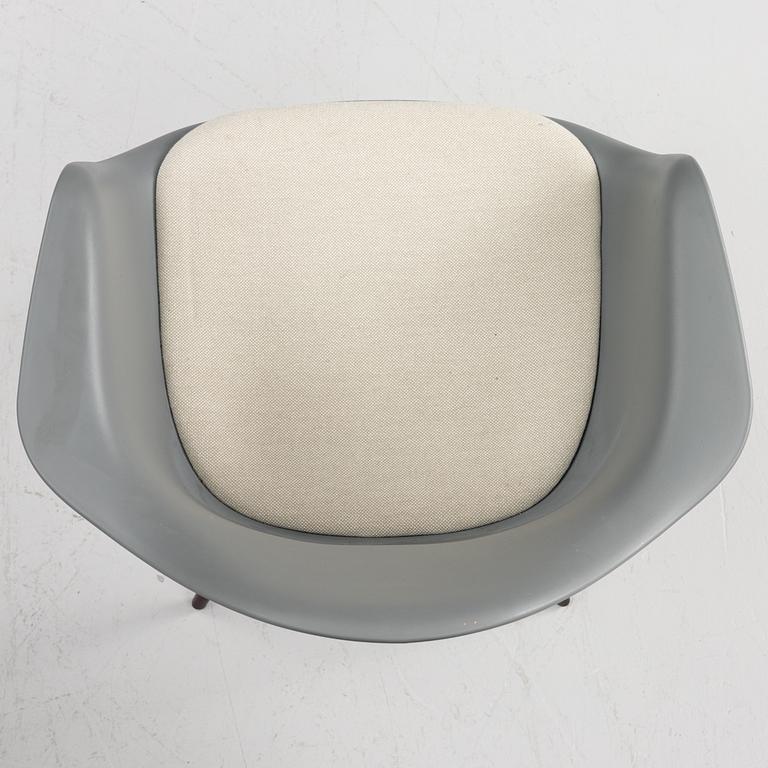 Charles & Ray Eames, Karmstolar ett par "Plastic Armchair DAW", Vitra.