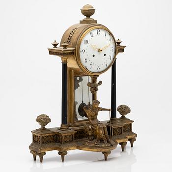 Table pendulum clock, 19th century.