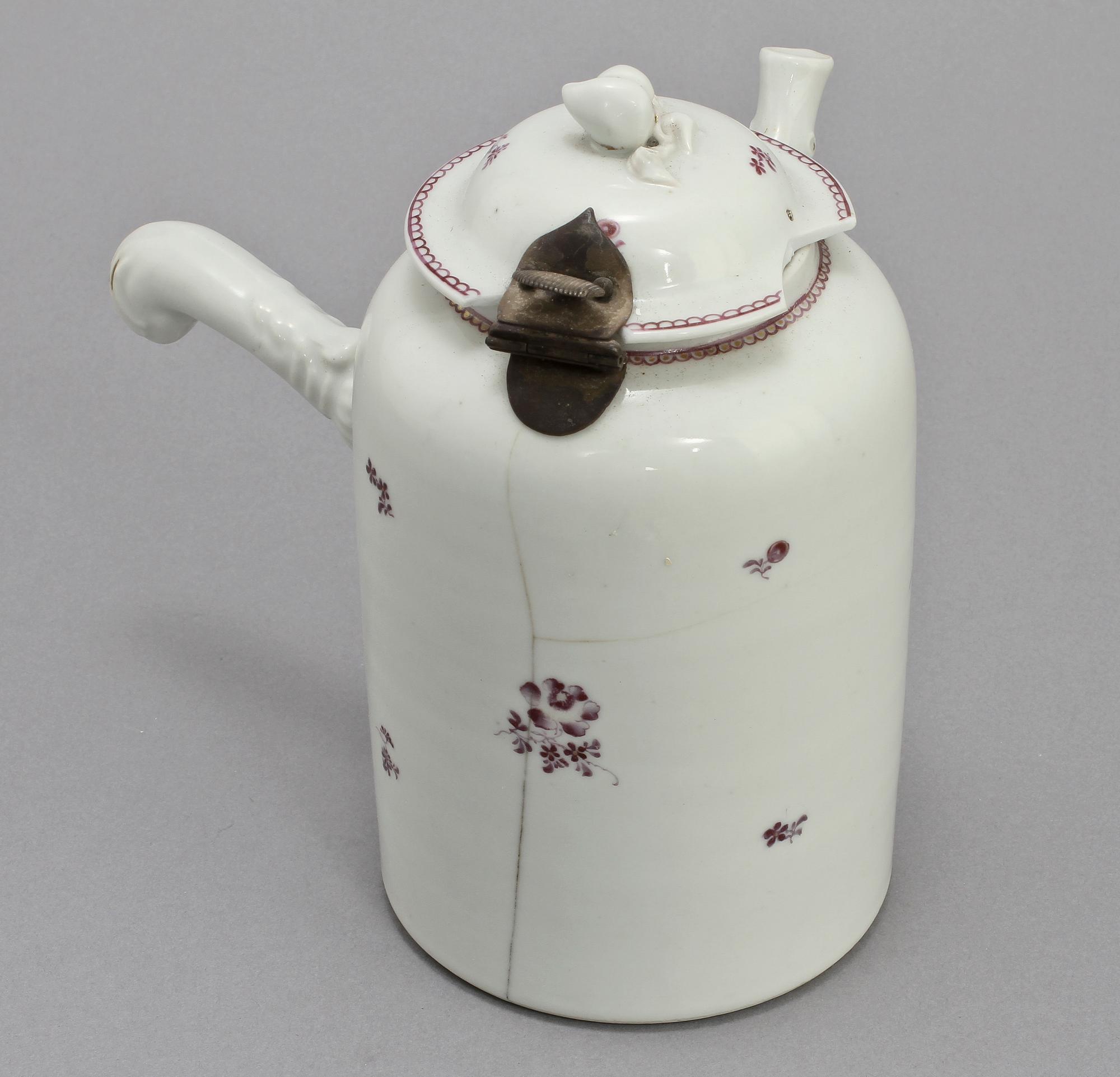 KAFFEKANNA, samt KAFFEKOPPAR, 2 st, porslin, Kina, 1700/1800-tal.