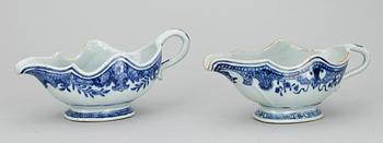 SÅSSNIPOR, 2 st, porslin, Qianlong, Kina 1700-tal.