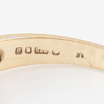 Ring  tvåradig med gula briljantslipade diamanter.