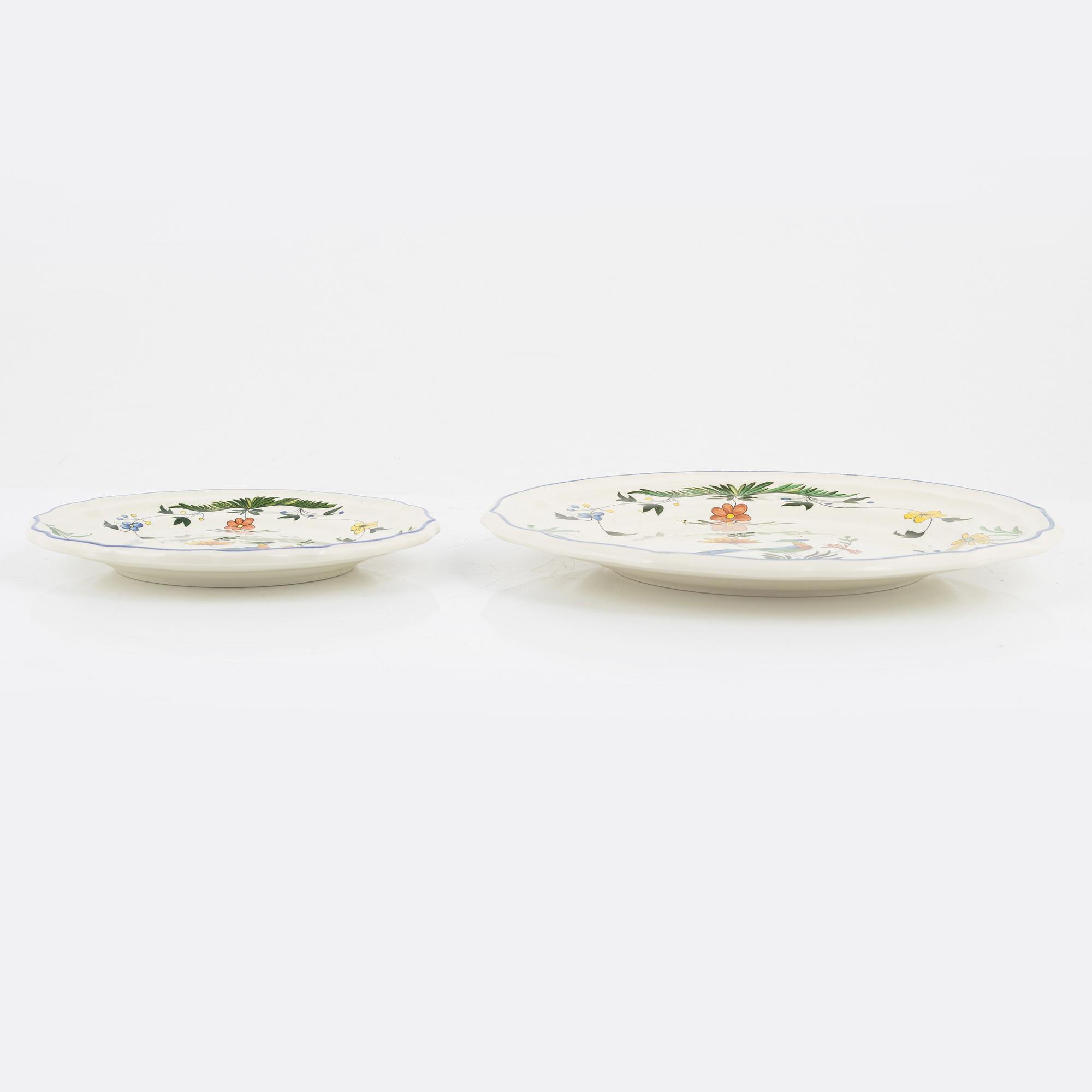 A 'Oiseaux de Paradis' faiance part dinner service, Gien, France, second half of the 20th century.