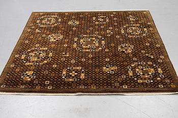 Barbro Nilsson, Barbro Nilsson, a carpet, "Bankrabatten brun", knotted pile, ca 205,5  x 202 cm. Signed AB MMF BN.