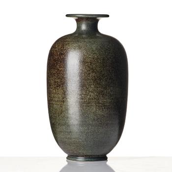 Erich & Ingrid Triller, a stoneware vase, Tobo, Sweden.