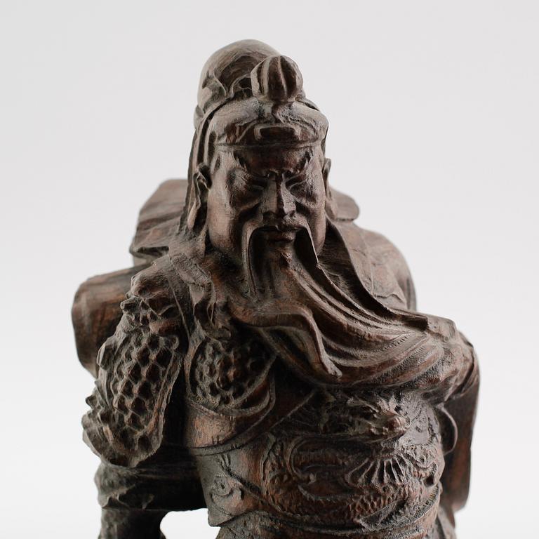 SKULPTUR, skuret trä, Kina, 1900-tal.