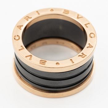 Ring, Bulgari, “B.Zero1”, 18K gold and ceramic.