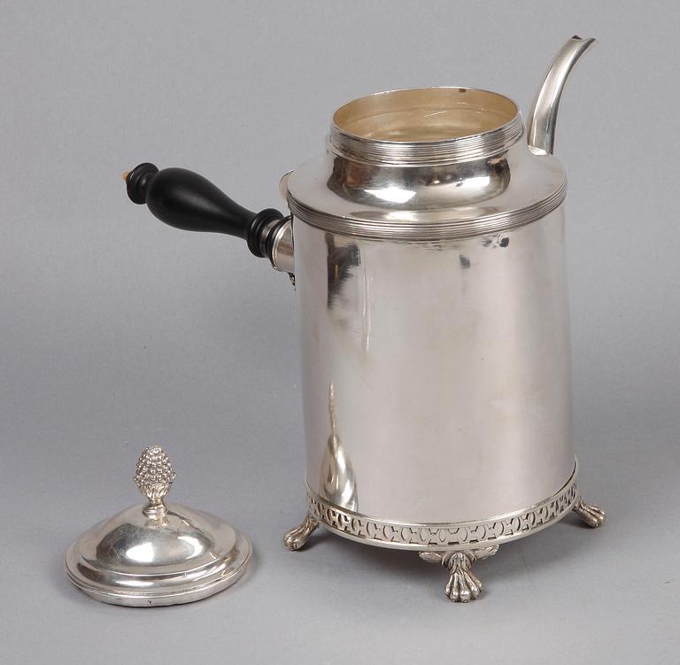 KAFFEKANNA, silver, sengustaviansk, Johan Henrik Lampa Stockholm 1812. Tot vikt ca 900 gram.