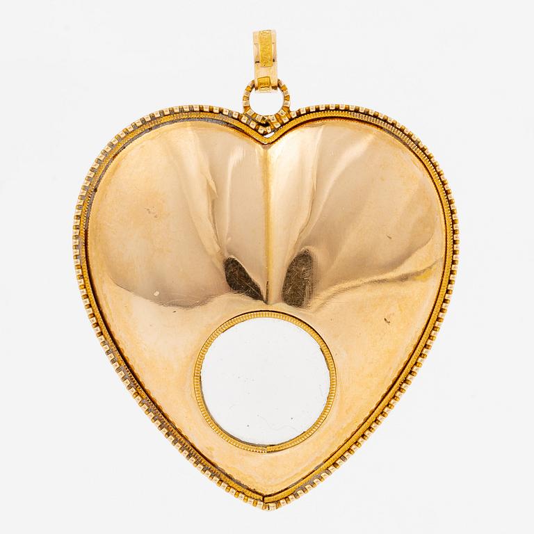 Heart locket, 18K gold with glass.
