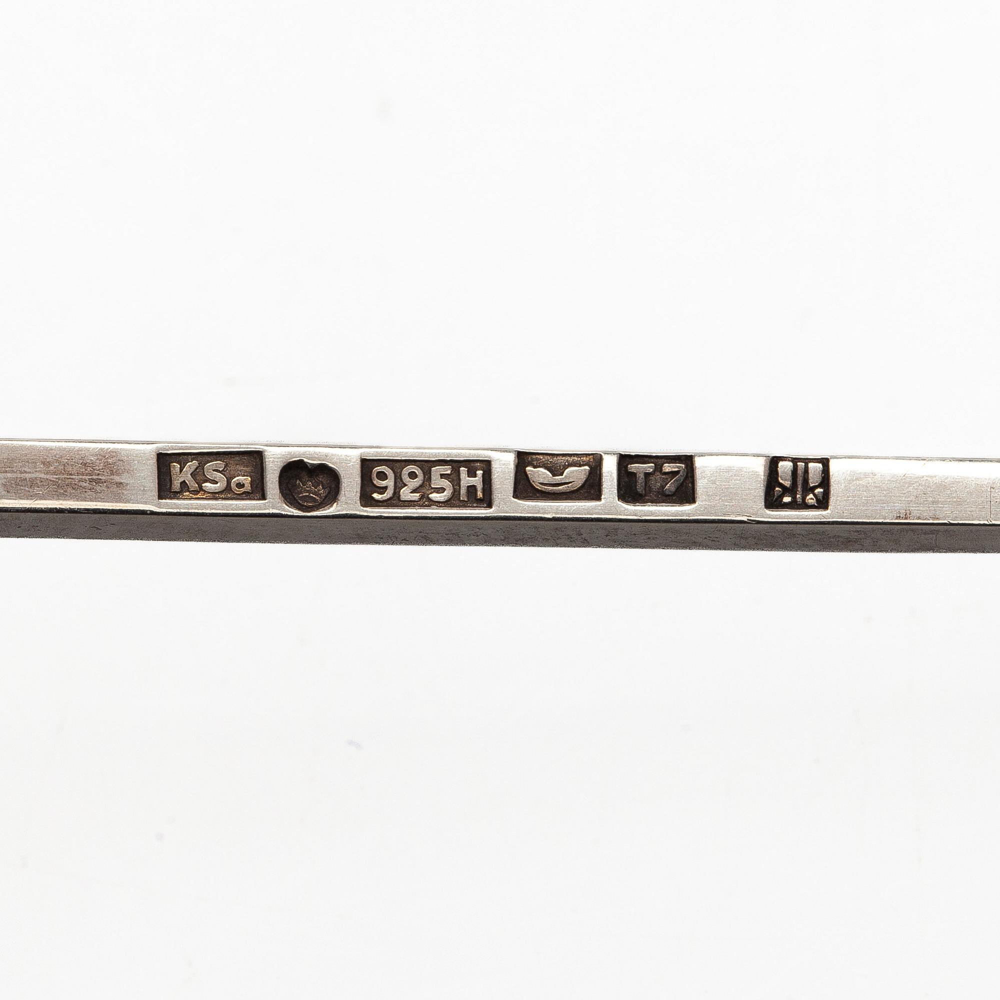 Mirjam Salminen, halssmycke, silver, Kaunis Koru, Helsingfors 1972.