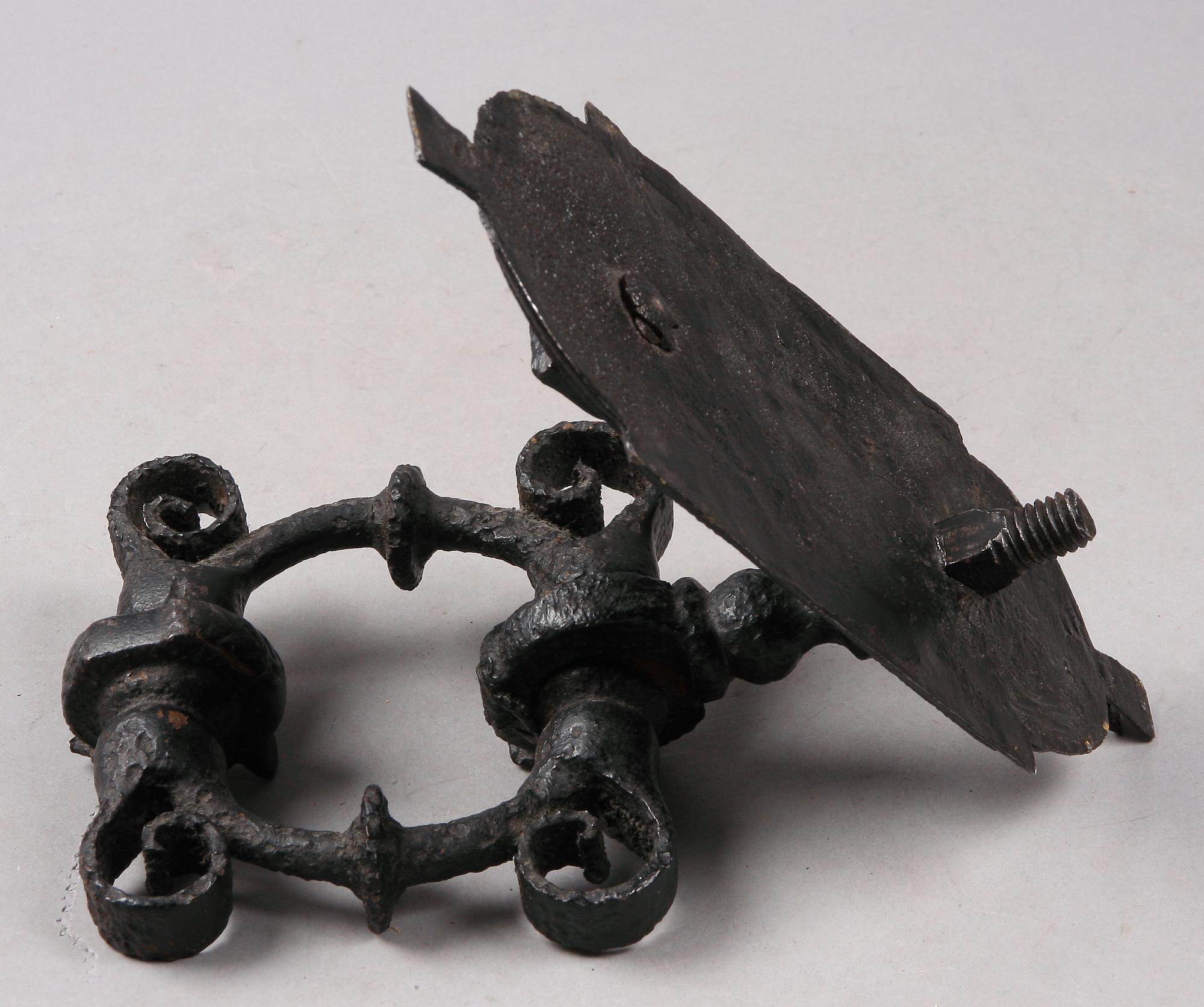 DÖRRKLÄPP, smidesjärn, allmoge, trol Hälsingland och 1800-tal.