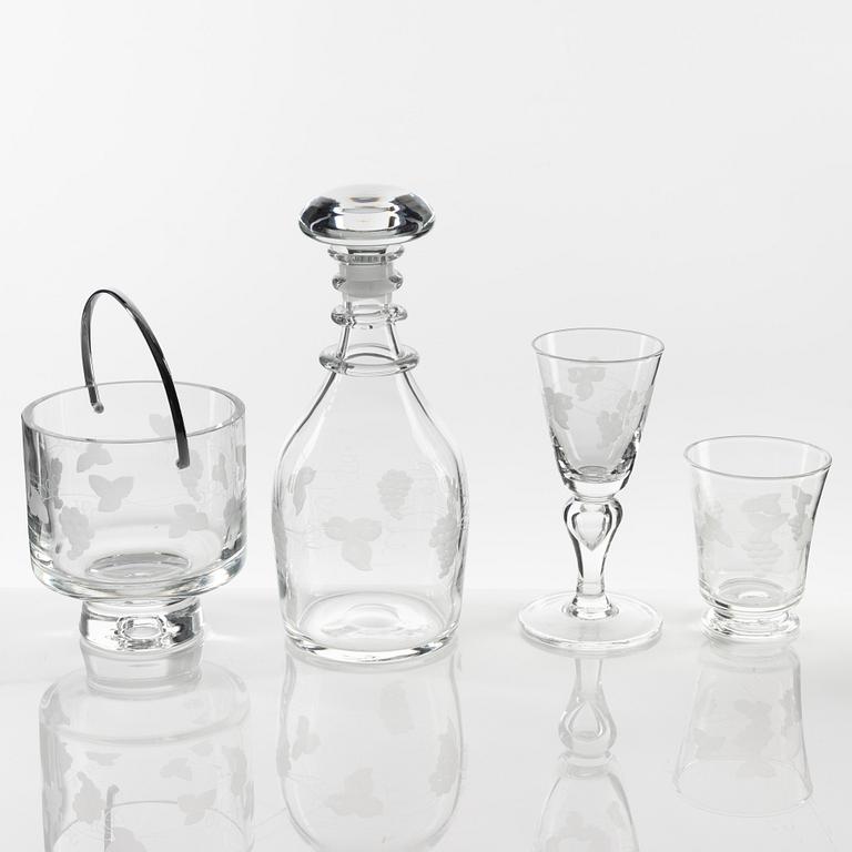 Tomas Harila Carlgren och Lars Sjöberg, glasservis, 20 delar, "Slottet", Reijmyre.