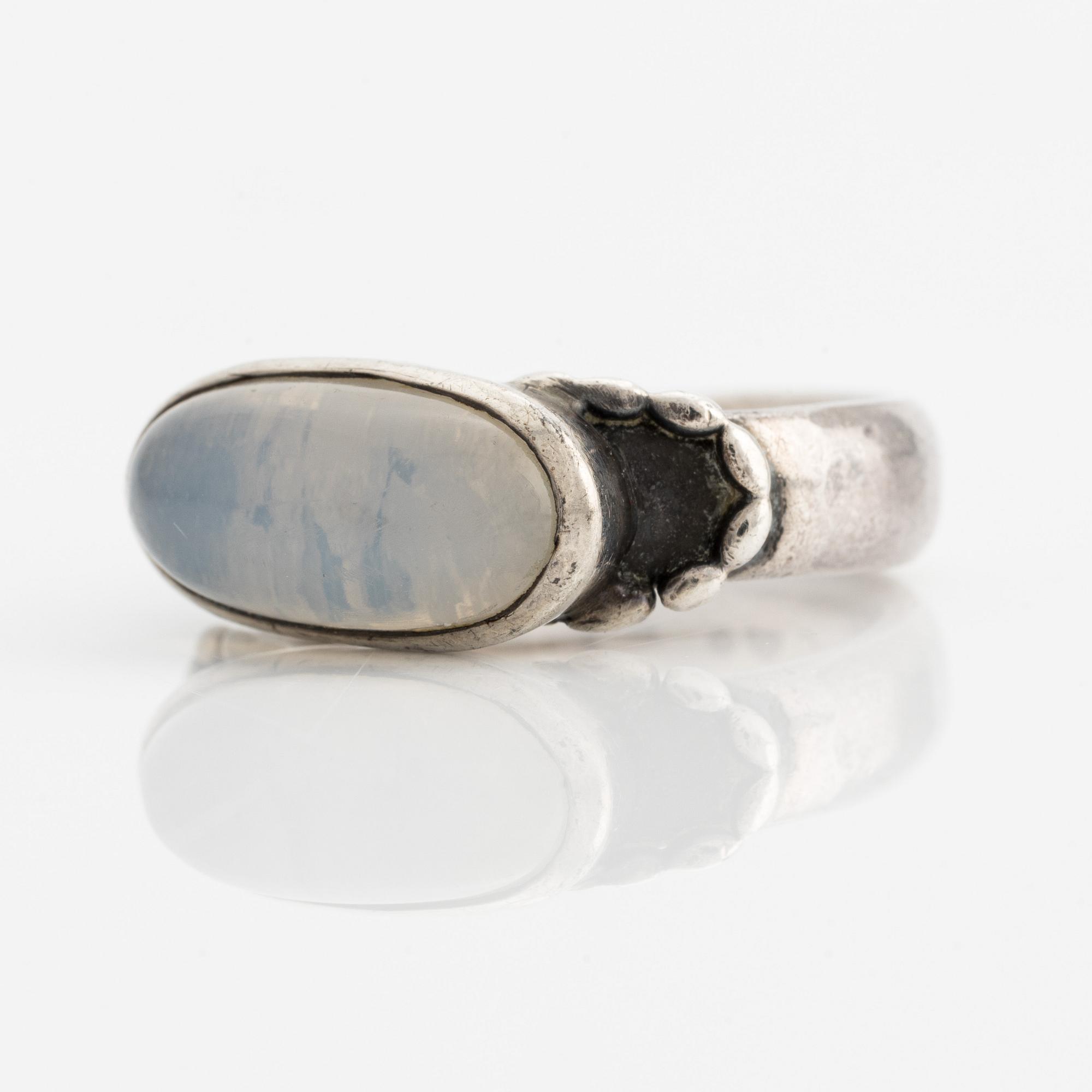 Ring, Michelsen, silver med månsten. Stockholm 1951.