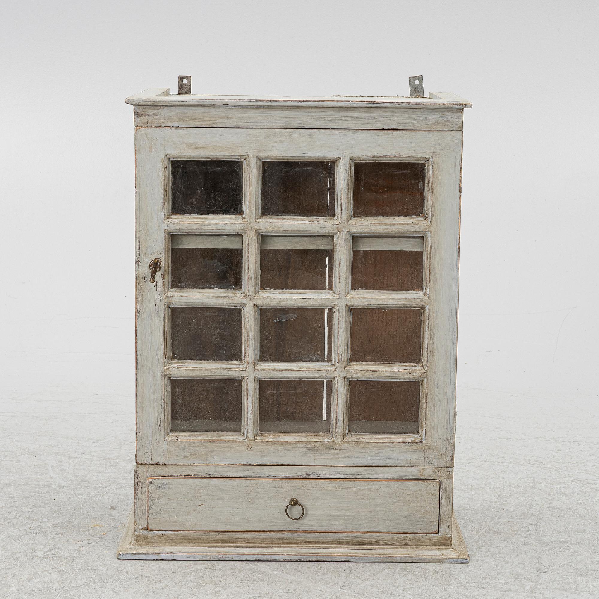 Hanging cabinet, 19th century.