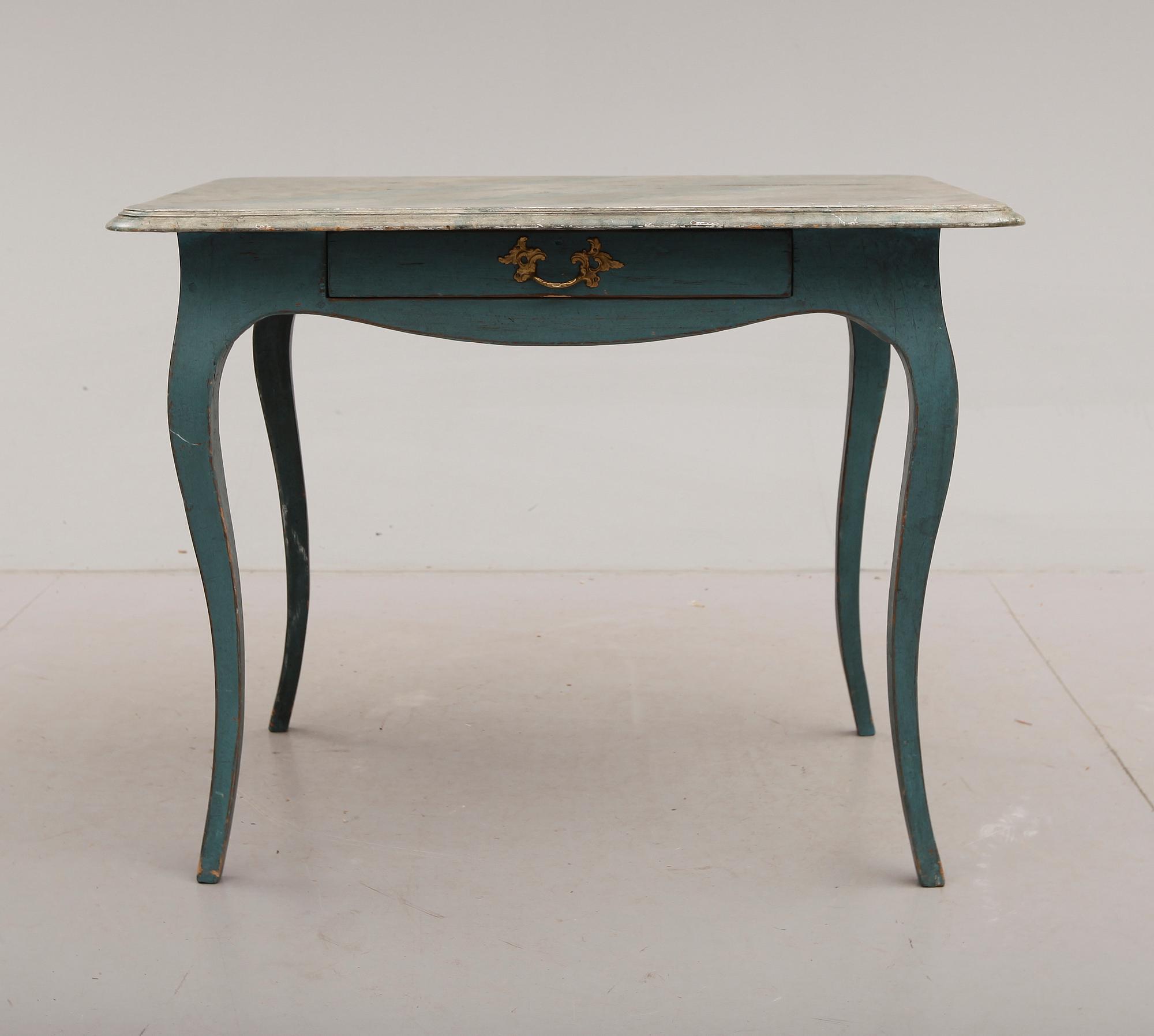 SKRIVBORD, rokokostil, 1800-talets första hälft.