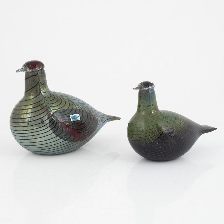 Oiva toikka, two glass birds, Nuutajävri, Notsjö, Finland.