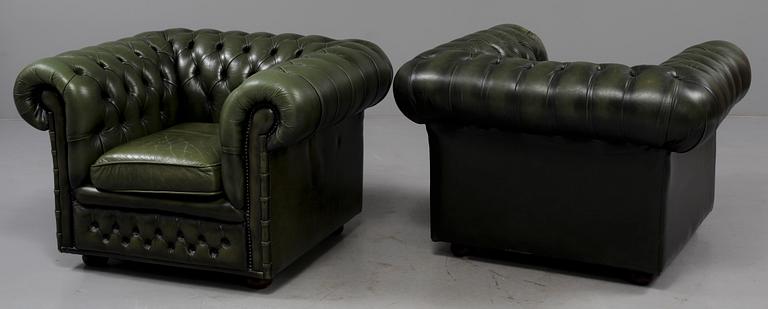 FÅTÖLJER, ett par, Chesterfieldmodell, 1900-talets andra hälft.