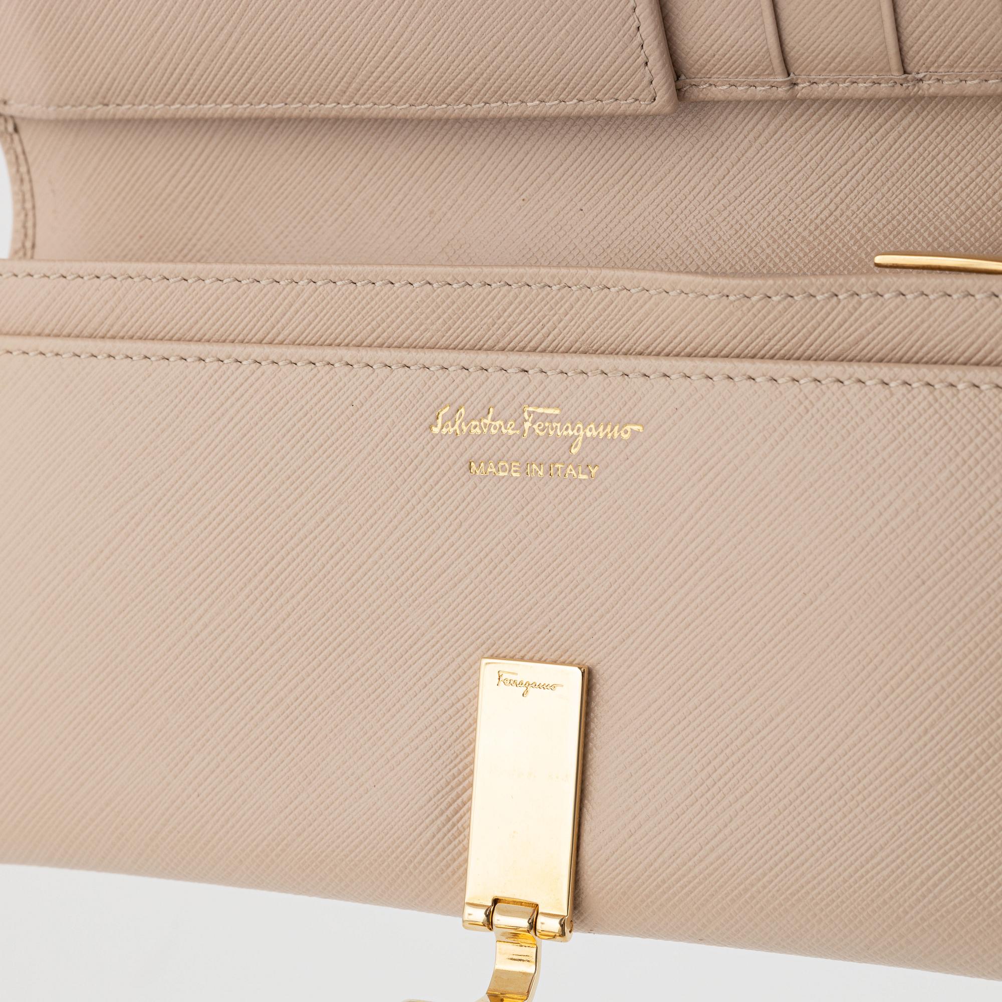 Salvatore Ferragamo, wallet. - Bukowskis