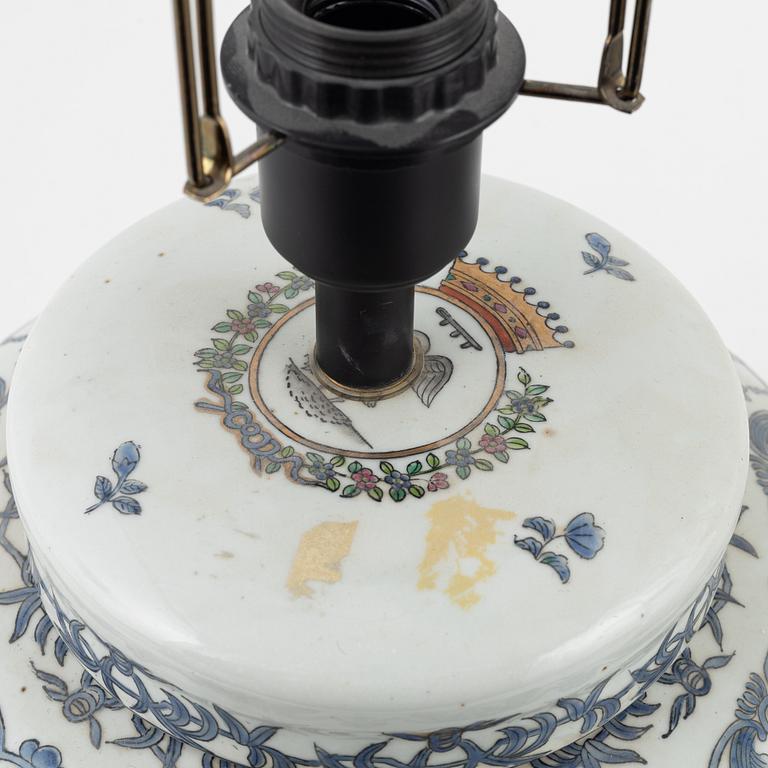 A pair of ceramic table lights, modern manufacturing.