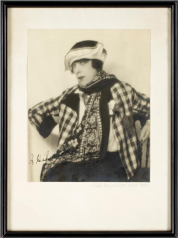 MAN RAY, fotografi, bär sign.