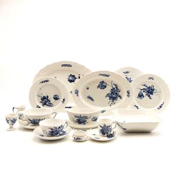 Service "Blue Flower" approx. 130 pcs Royal Copenhagen Denmark 20th century porcelain.