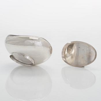 Sugar bowl and spoon, silver and enamel, the bowl by Anita Sarlin. Tillander, Helsinki, 1950.