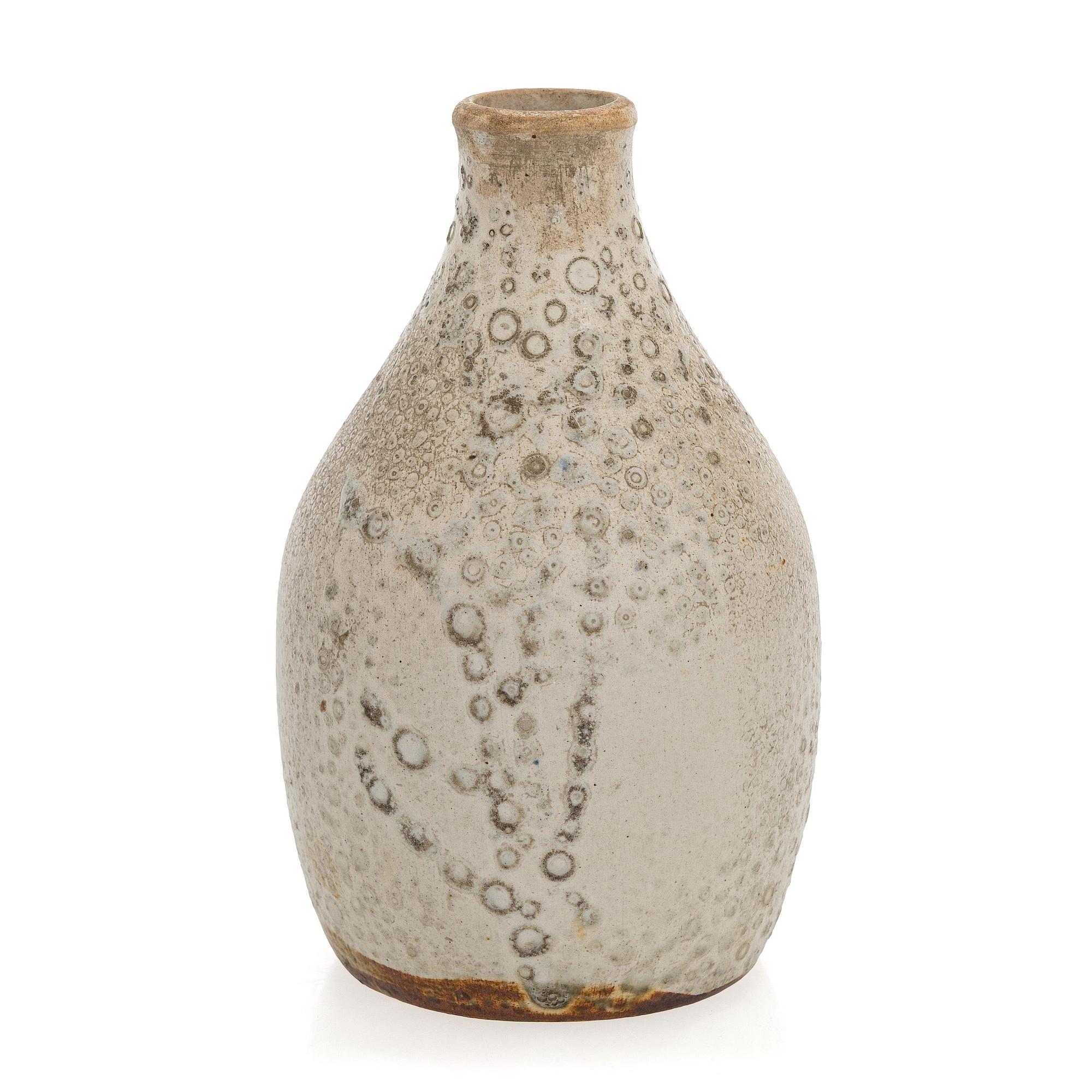 Kyllikki Salmenhaara, a stoneware vase, signed KS -43.
