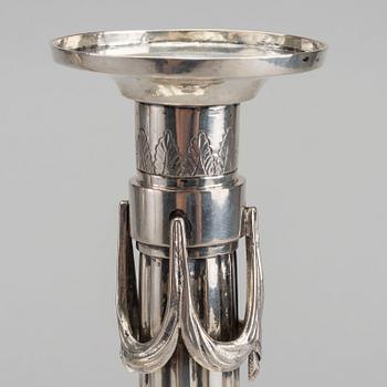 A COUPLE OF SILVER CANDLESTICKS, Braunschweig.