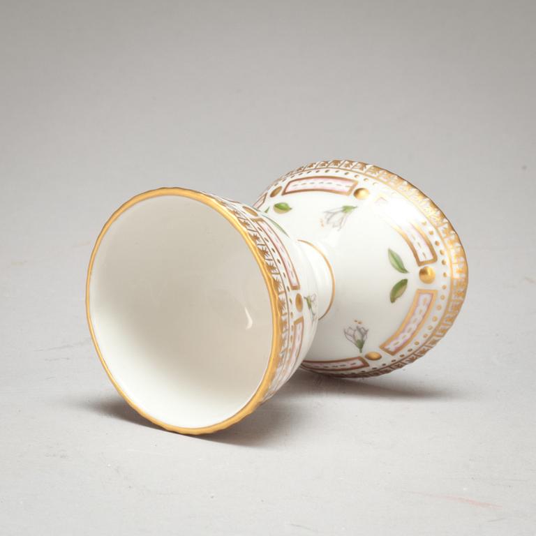 ÄGGKOPP, porslin. "Flora Danica", Royal Copenhagen.