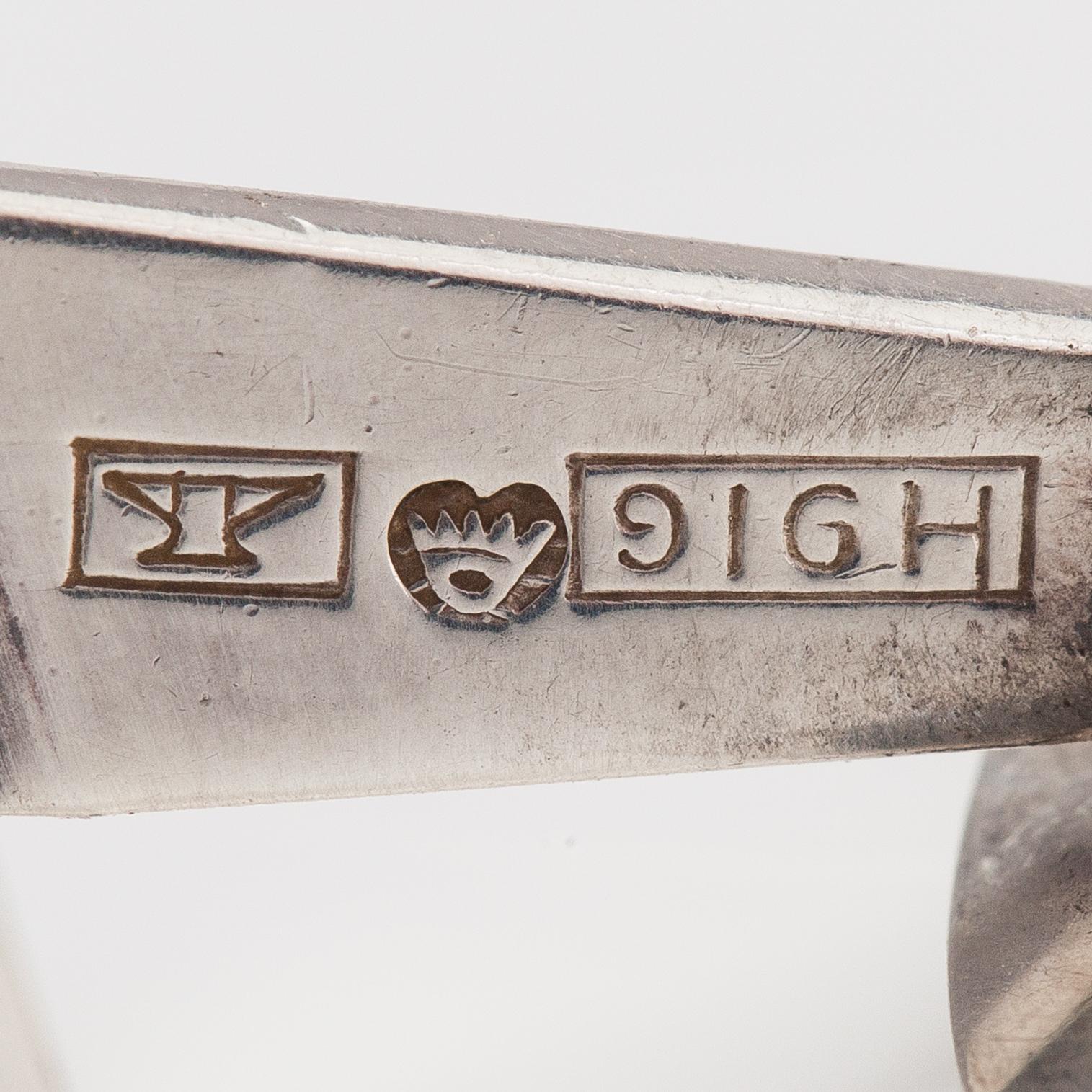 Elis Kauppi, A pair of silver and onyx cufflinks. Kupittaan kulta, Turku 1966.