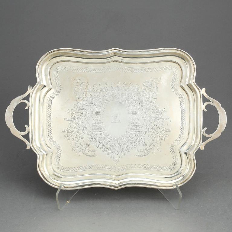 BRICKA, silver, Ryssland, ej identifierad mästare stämplad 1889. Vikt ca 380 gram.