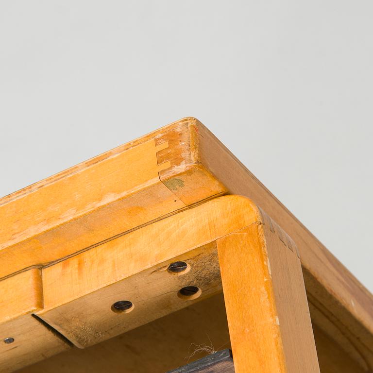 Alvar Aalto, bord, modell 86 för O.Y. Huonekalu- ja Rakennustyötehdas A.B. 1940-tal.