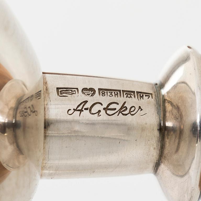 Anna-Greta Eker, ljusstakar, ett par, silver och mahogny, Auran Kultaseppä, Åbo 1961.