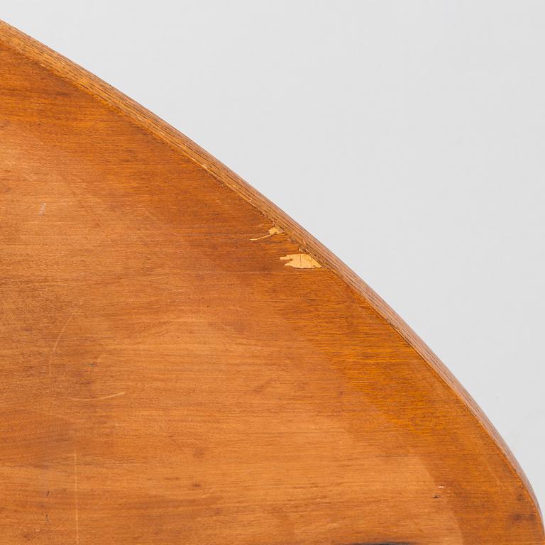 A mid-20th century coffee table.