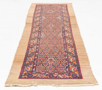 An antique Sarab runner, ca 360 x 94 cm.