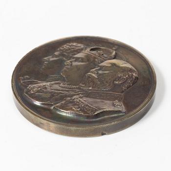 A bronze medal by Frank Bowcher commemorating the opening of Tower Bridge '1894'.