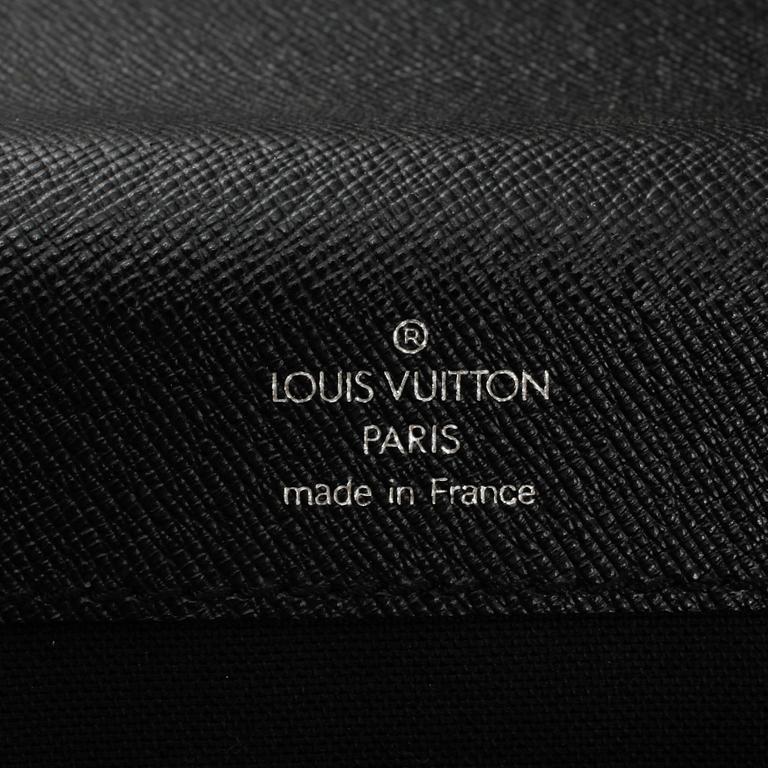 PORTFÖLJ, "Neo Robusto 2", Louis Vuitton.