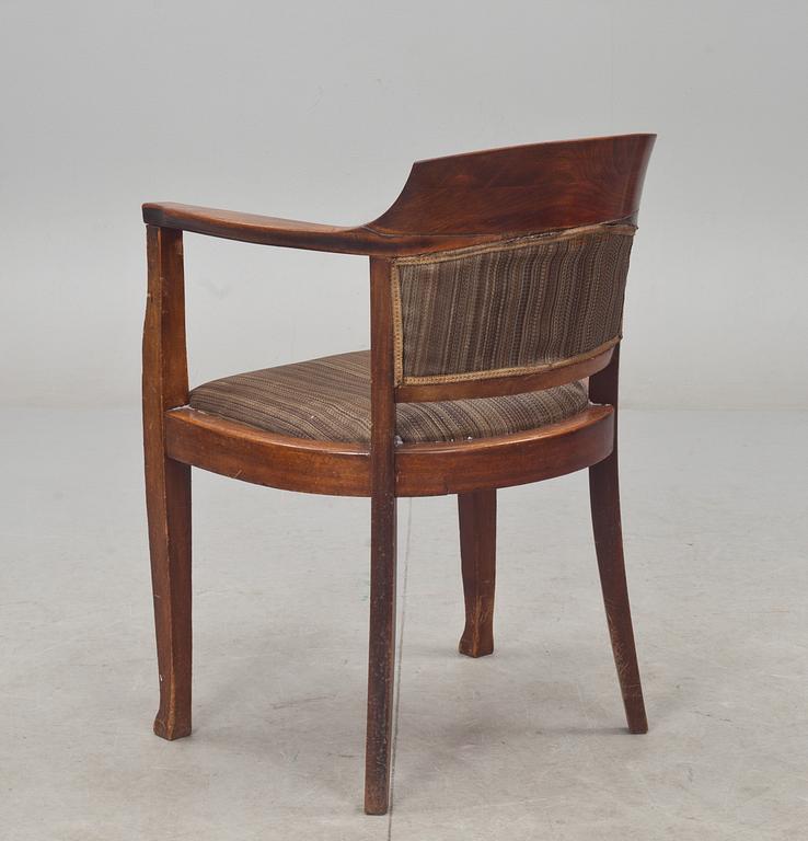 KARMSTOL, 1900-talets början.