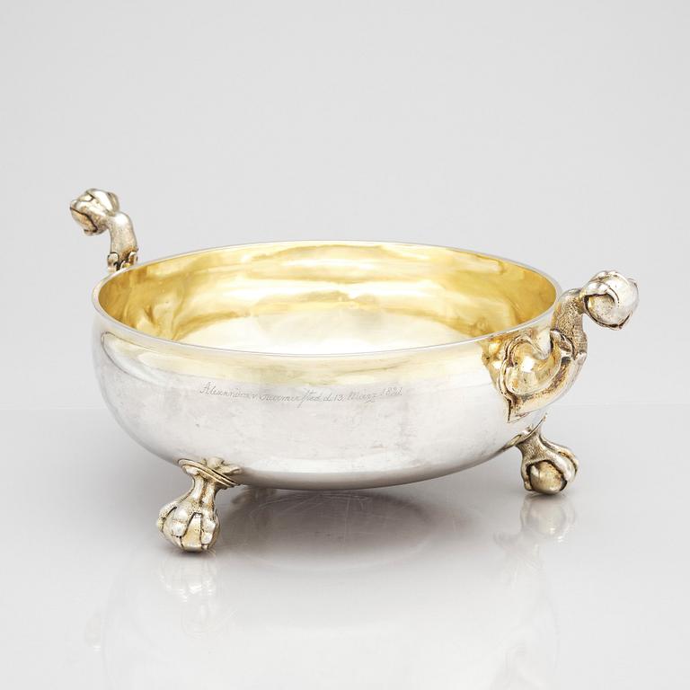 A Swedish late 17th century parcel-gilt silver bowl, Nicolaus Breuman, Stockholm (1666-1676 (77)).