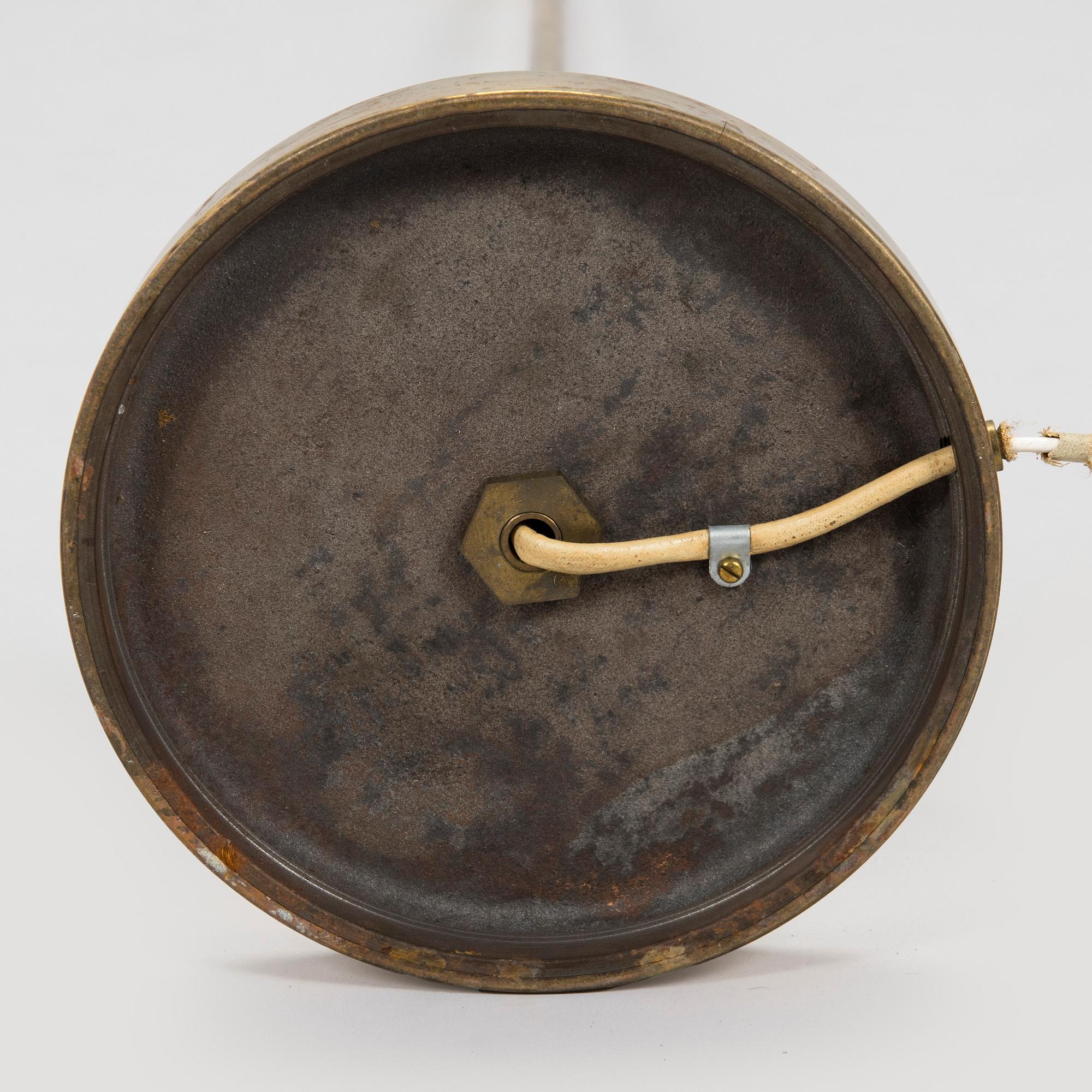 Paavo Tynell, golvlampa, Idman 1900-talets mitt.