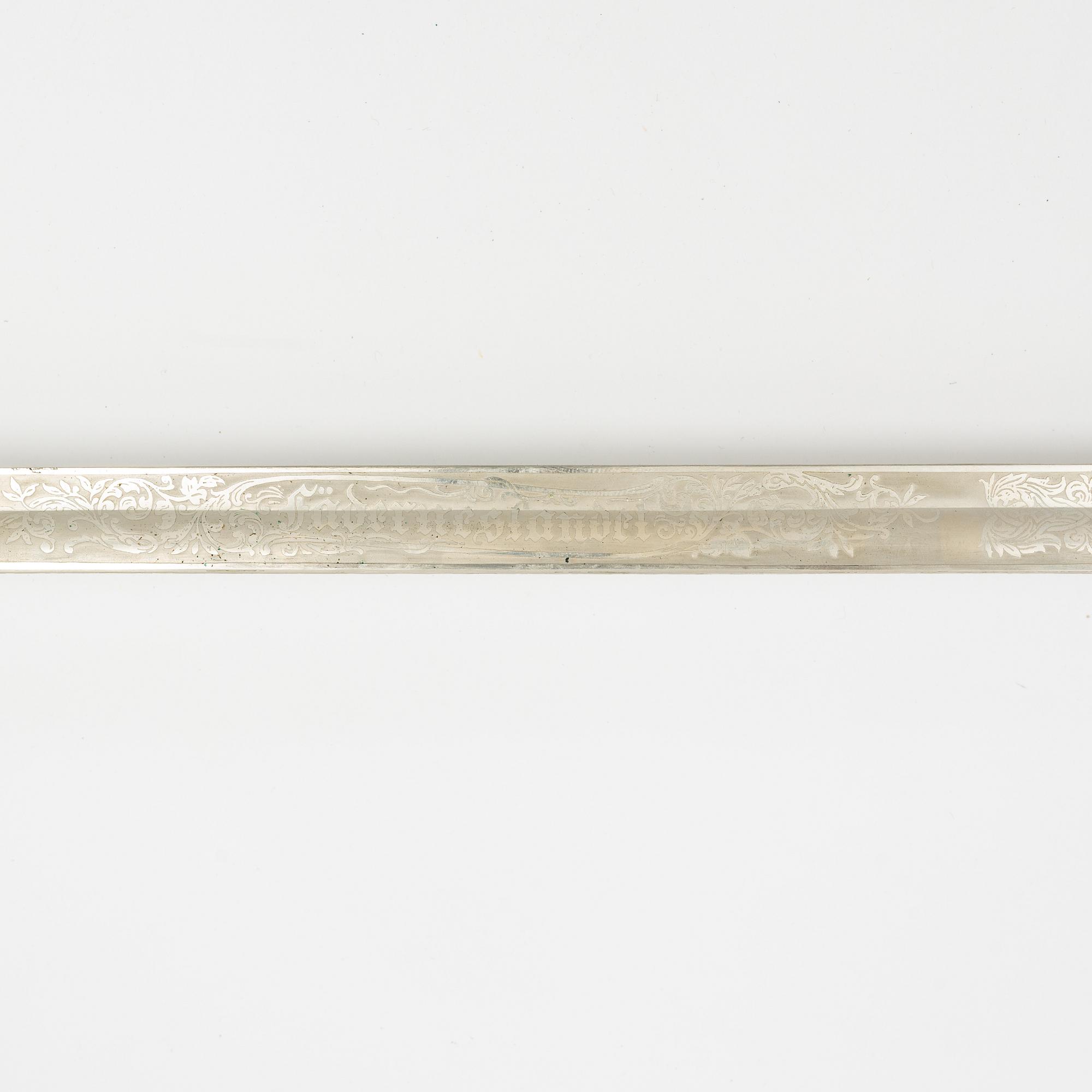 Sabel svensk, m/1878-1915 för sjöofficer, med balja.