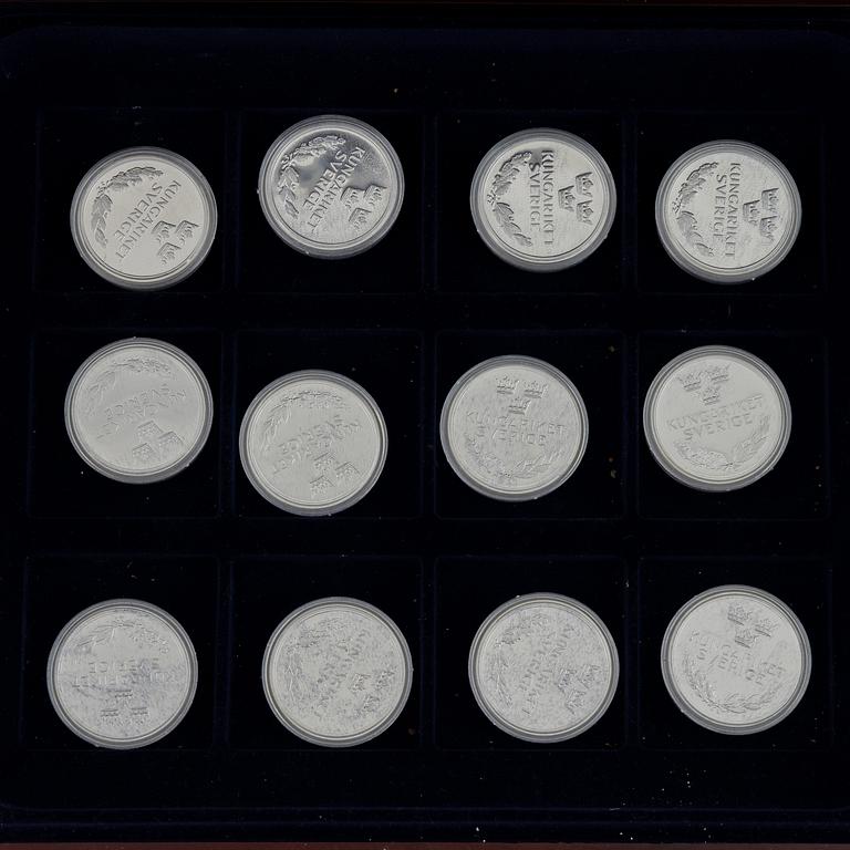 28 silver medals, 'Regents of Sweden'.