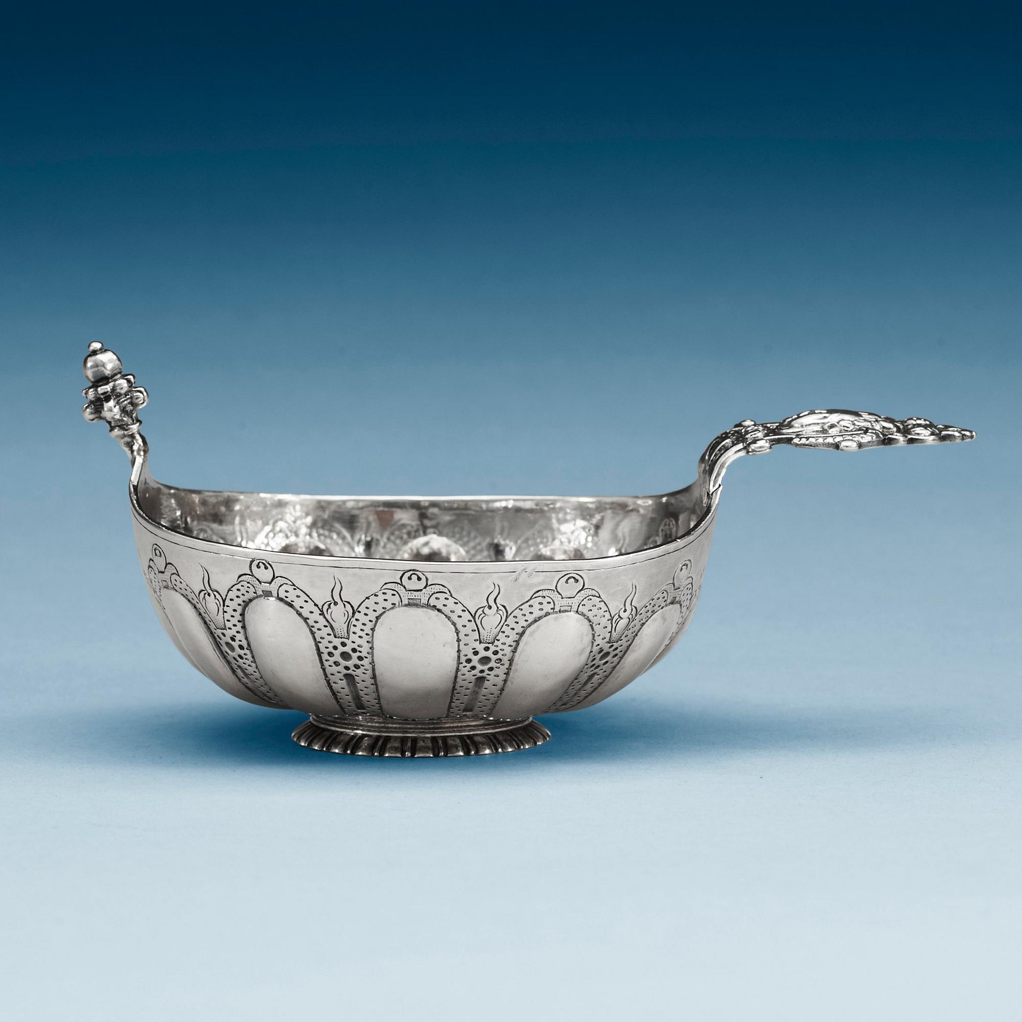 A Swedish early 17th century silver kovsh, marks of Anders Düsterbach, Stockholm (-1588-1612).