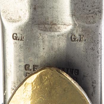 Sabel, svensk, m/1889 för artilleriet, med balja,.