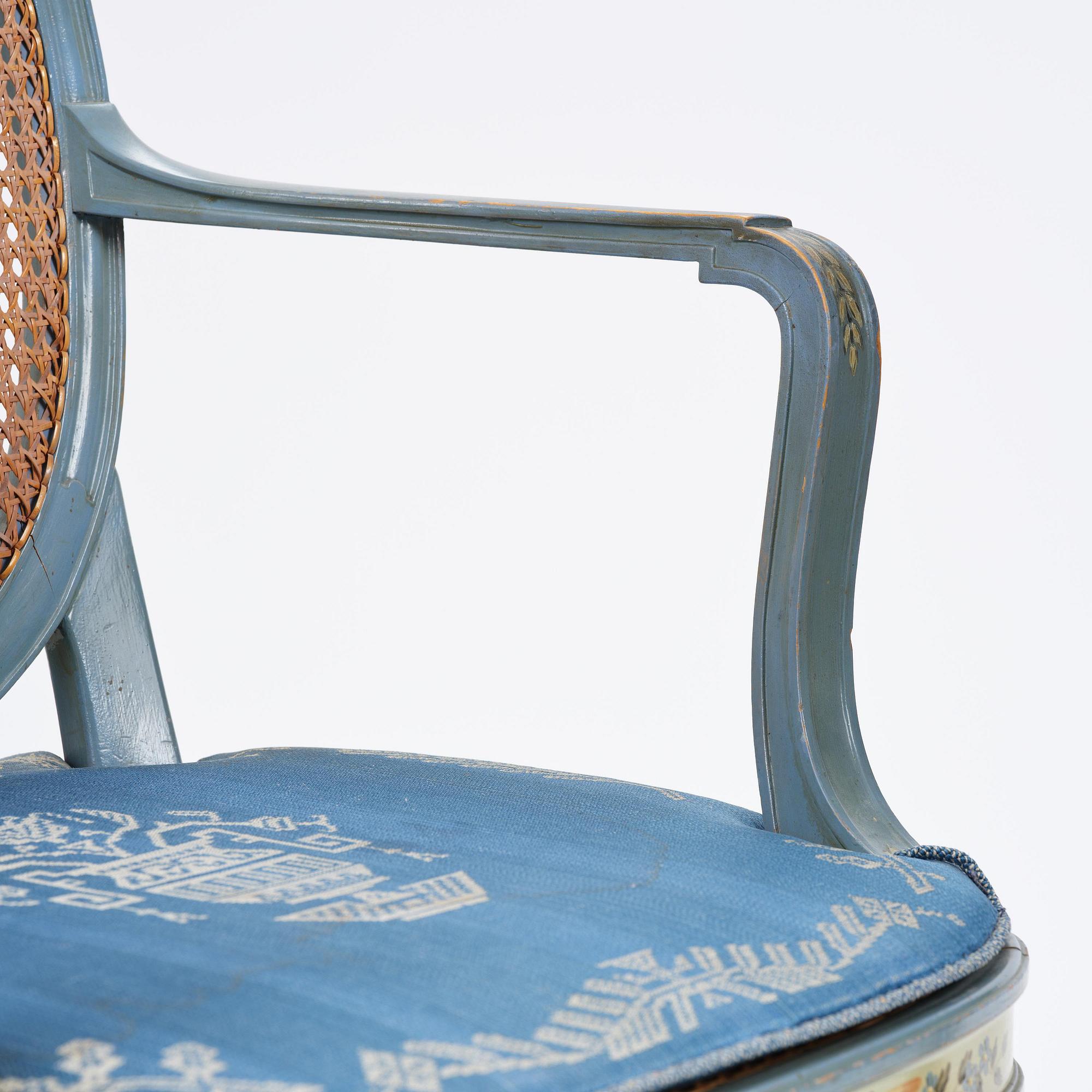 Carl Malmsten, a pair of Swedish Grace chairs, cabinetmaker Albin Johansson, Stockholm, for Villa Kvikkjokk, 1927.