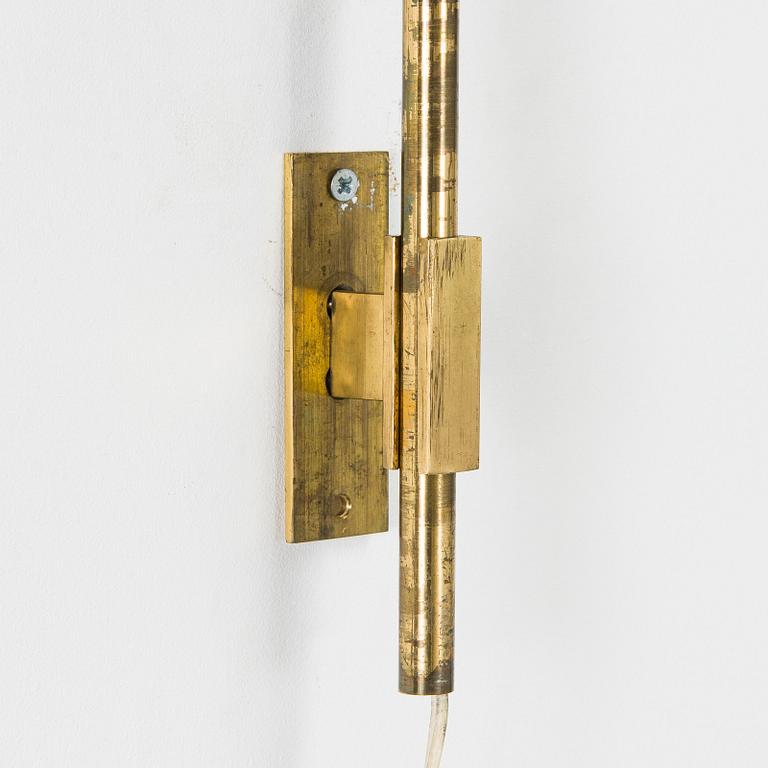 A mid-20th century wall light for Saariston Valaisin.