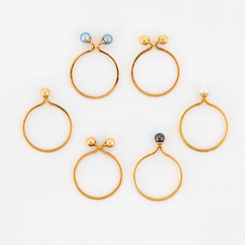 THERESIA HVORSLEV, six gold rings with cultured pearls.