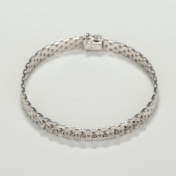 ARMBAND, briljantslipade diamanter ca 0.33 ct. 18K vitguld. Italien 1960-tal. Vikt 24,4 g.